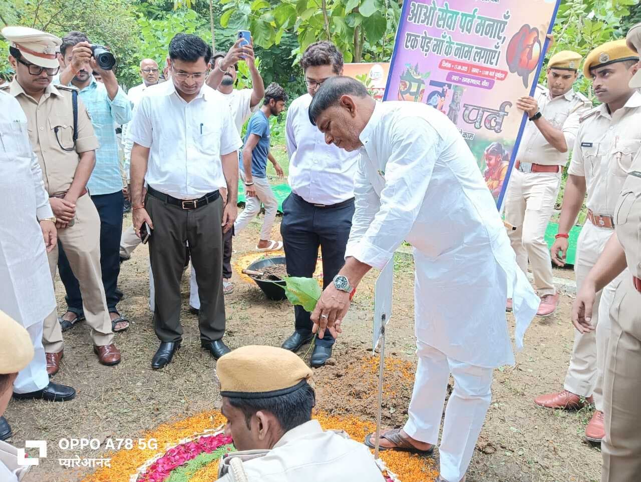 स्वच्छता ही सेवा कार्यक्रम का जिला प्रभारी मंत्री ने किया शुभारंभ