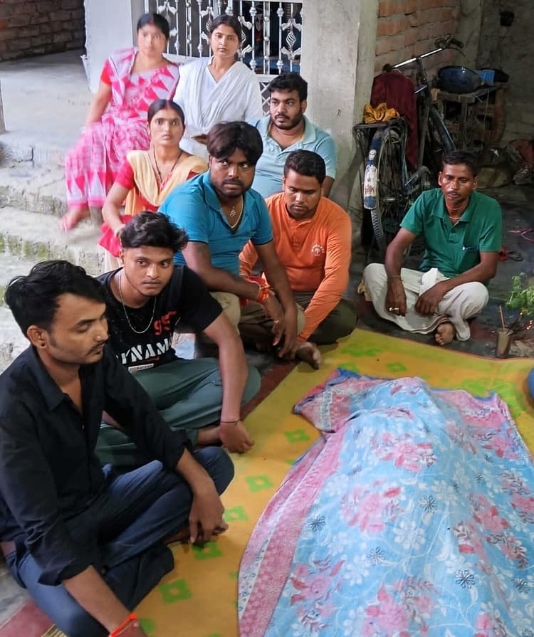 पति व ससुराल वालों ने मिलकर कर दी दो बच्चे की मां की हत्या