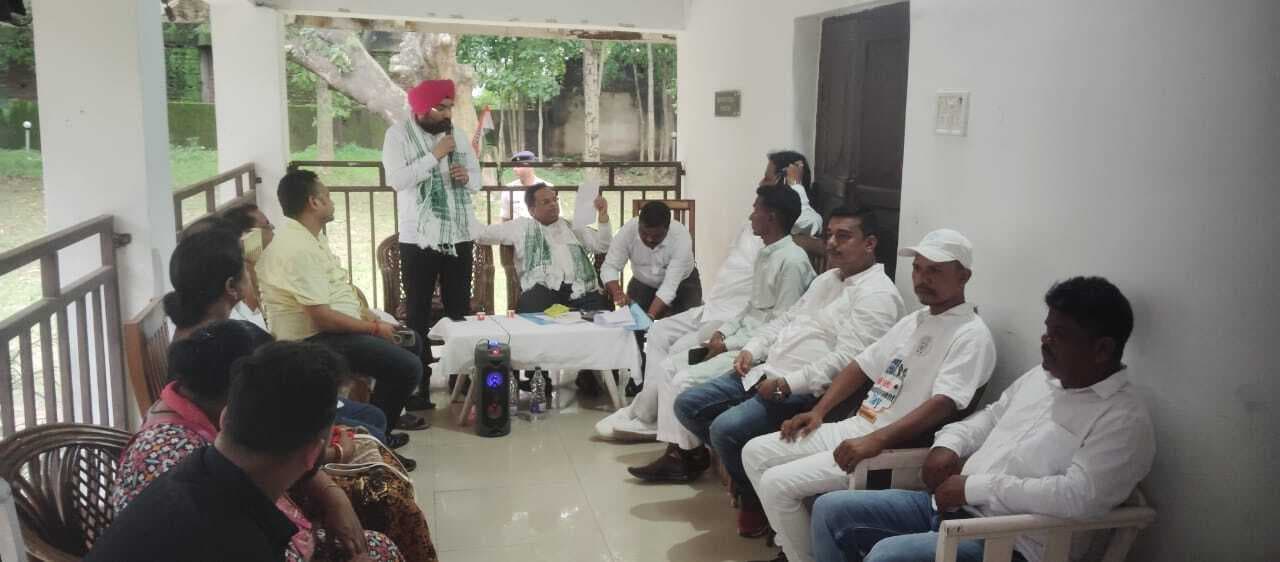 Chaibasa News : हर कार्यकर्ता को सक्रिय भूमिका निभानी होगी