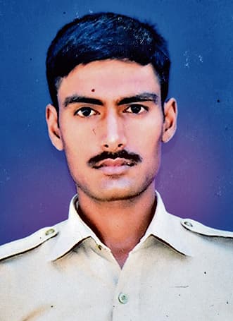 Jamshedpur News : सोनारी : जैप जवान की सीढ़ी से गिरने से मौत