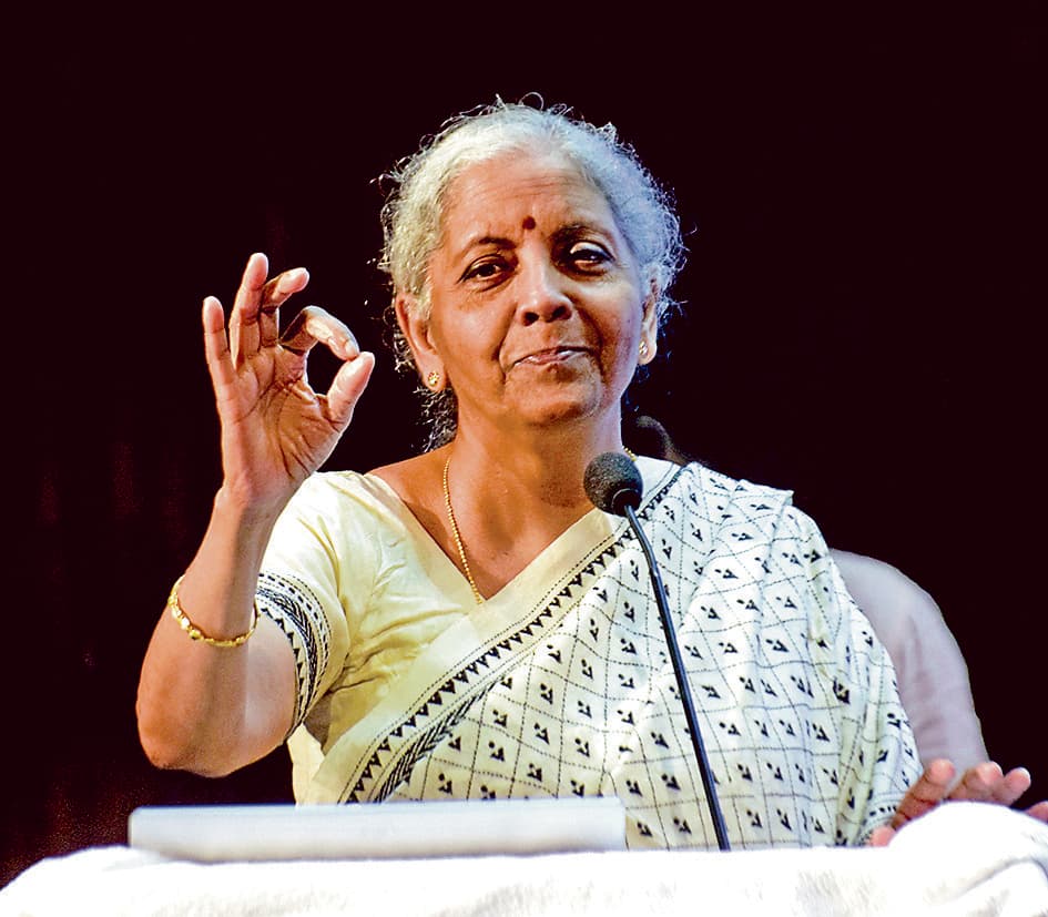 बंगाल को ध्यान में रखकर पूजा से पहले जीएसटी दरों में किया गया संशोधन : सीतारमण