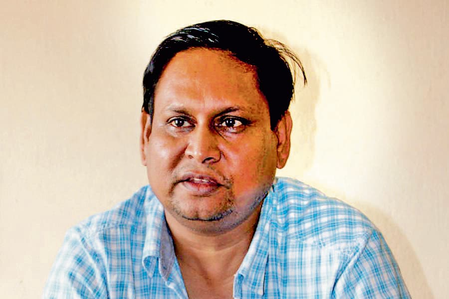 जीवन कृष्ण साहा से मिले हुमायूं कबीर