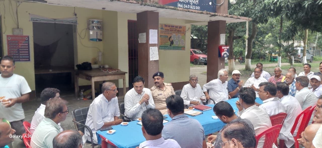 दुर्गा पूजा को लेकर शांति समिति की बैठक, सीसीटीवी व लाइसेंस अनिवार्य