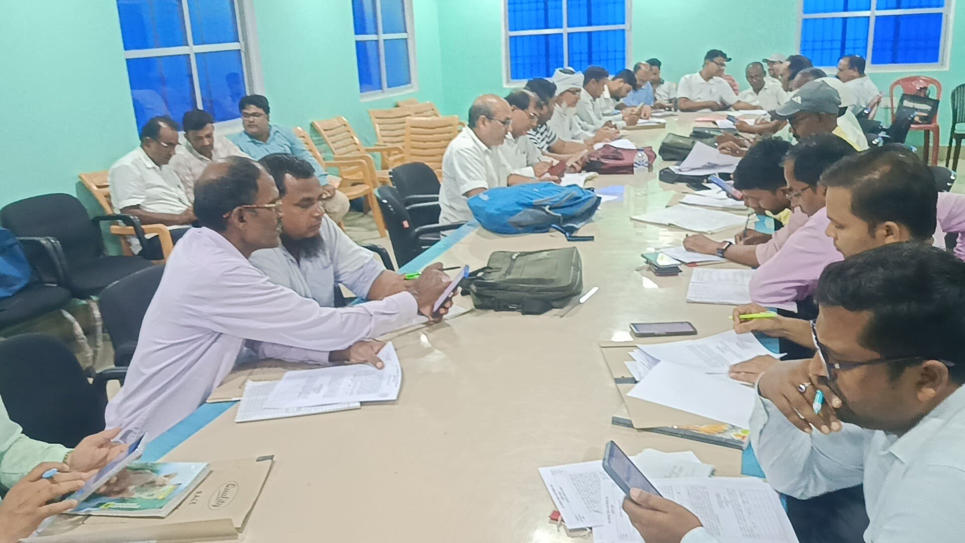 175 बीएलओ की हुई बैठक, मतदाता सूची त्रुटिरहित बनाने पर जोर