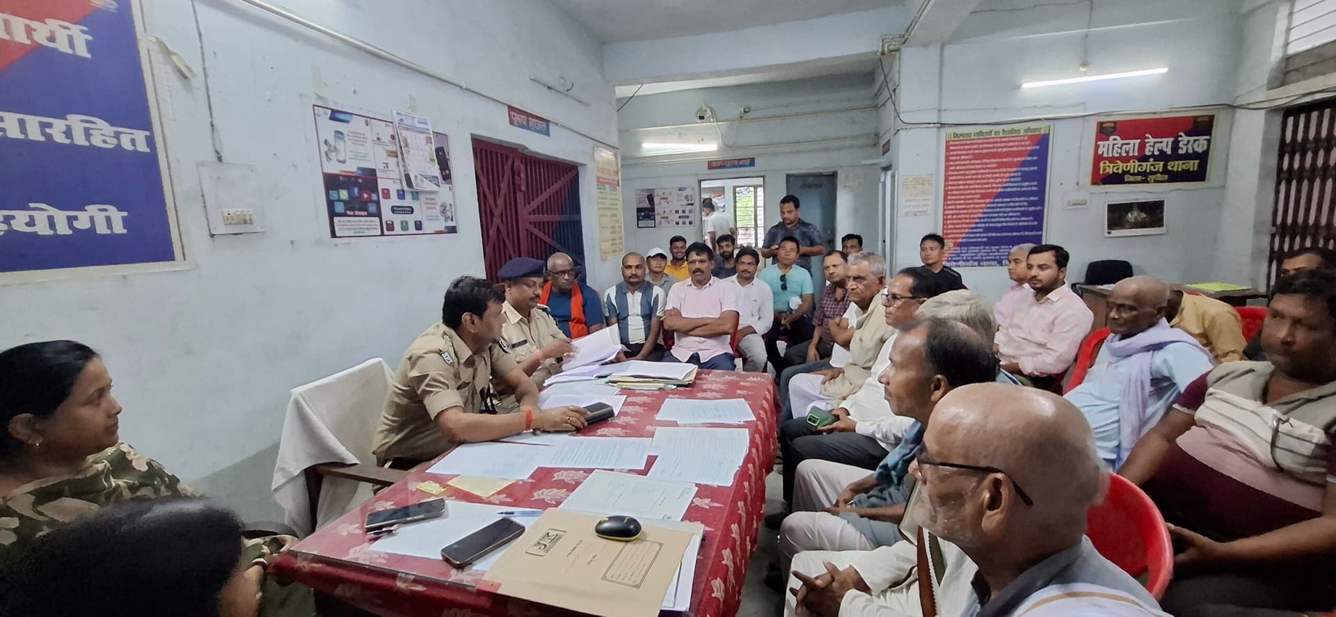 दुर्गा पूजा को लेकर शांति समिति की बैठक, शांति व सुरक्षा व्यवस्था पर जोर