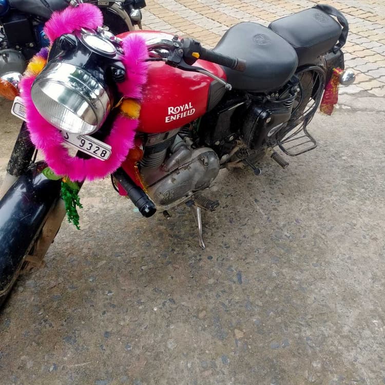 धनकुंड पुलिस ने चोरी की बाइक को अमरपुर से किया बरामद