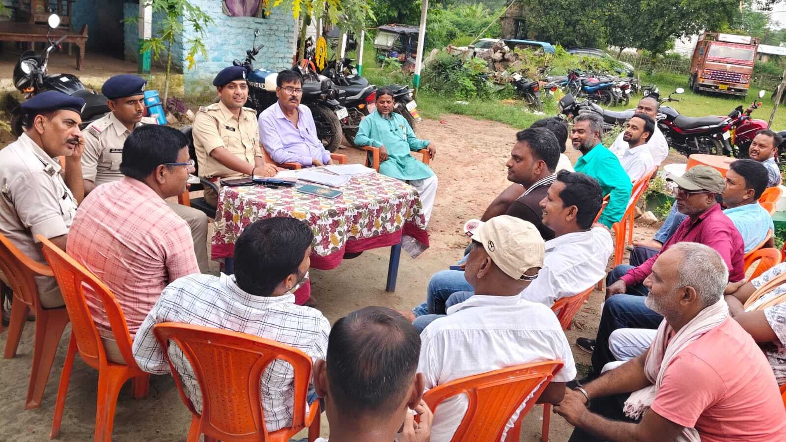 दुर्गापूजा शांतिपूर्ण एवं सौहार्दपूर्ण माहौल में संपन्न कराएं