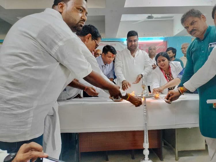 भवन निर्माण मंत्री ने नि:शुल्क स्वास्थ्य शिविर का किया उद्घाटन