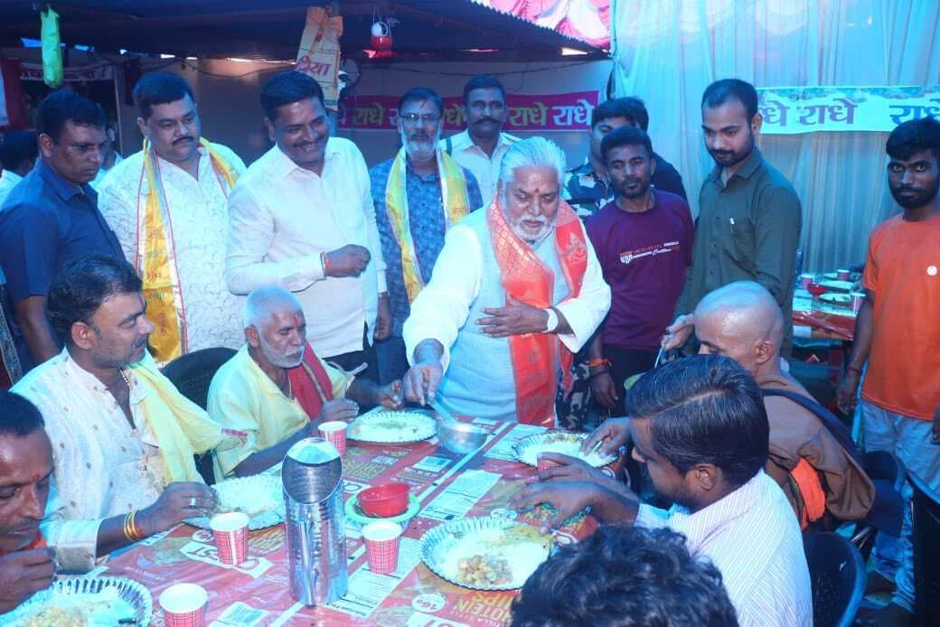 मंत्री ने बोटिंग कर सीता कुंड व देव घाट का निरीक्षण किया, तीर्थयात्रियों से लिया फीडबैक