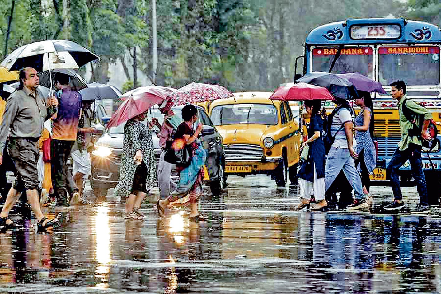 पूजा के दौरान तटवर्ती इलाकों में हो सकती है भारी बारिश