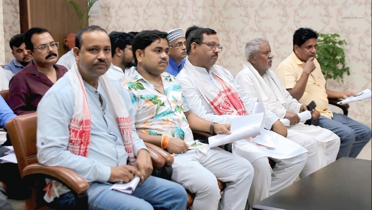 Bokaro News : राजनीतिक दल सभी बूथों पर बीएलए करें नियुक्त, इआरओ को सौंपे सूची : डीसी