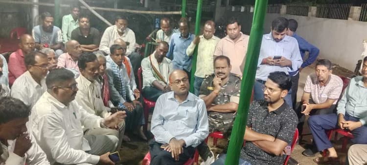 Bokaro News : अवार्डी मजदूरों का आमरण अनशन जारी
