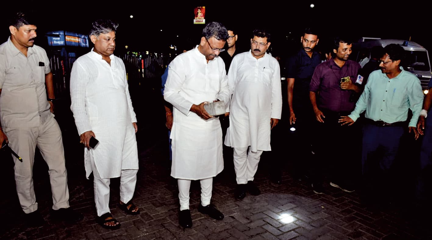 महानगर में कुछ सड़कों पर लगाये जायेंगे कंक्रीट ब्लॉक