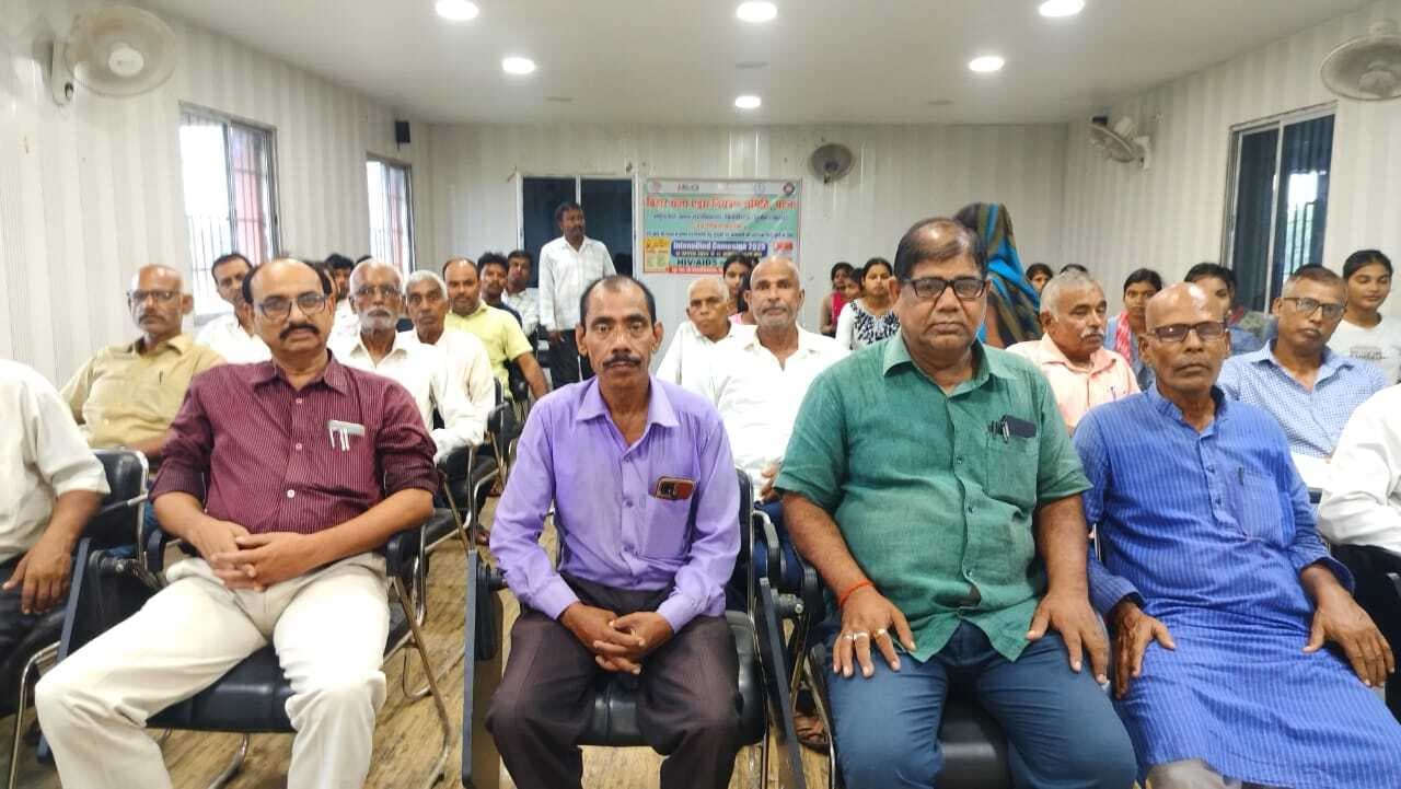 एड्स से बचाव को जागरूकता कार्यक्रम में दी जानकारी