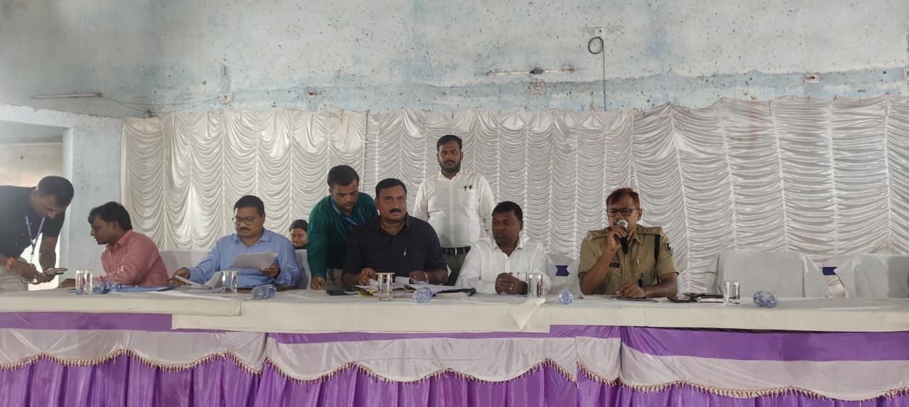 चुनाव के दौरान रहें मुस्तेद, सतर्क होकर करें कार्य : एसपी