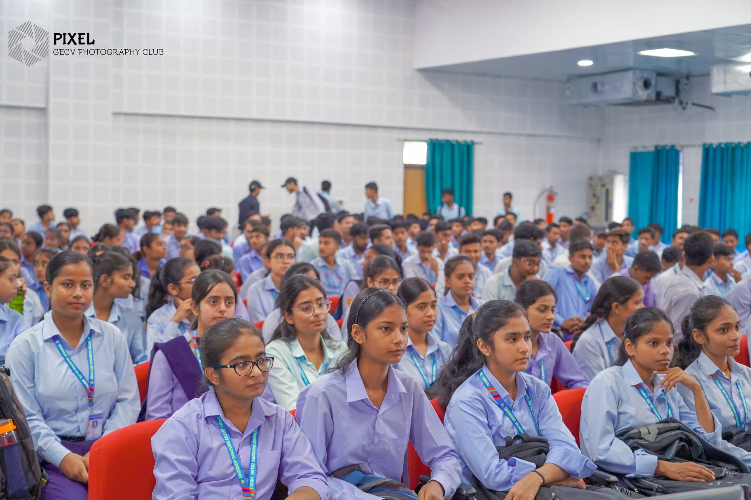 hajipur news. व्यक्तिगत उत्थान के साथ ही देश के प्रगति में सहायक हों छात्र-छात्राएं : प्राचार्य