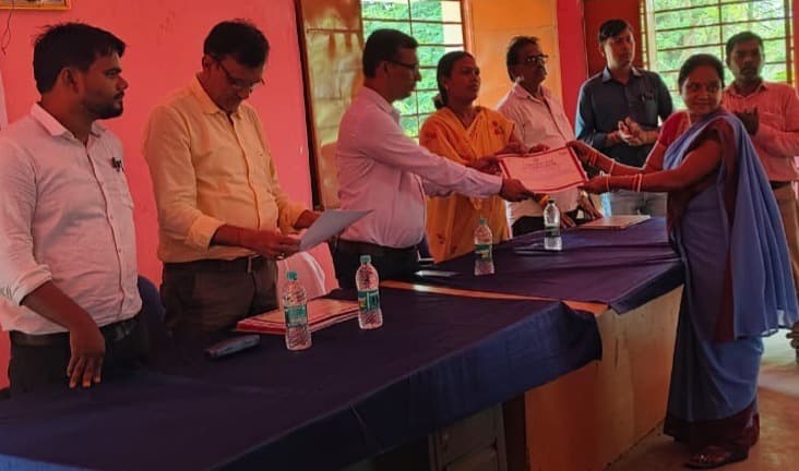 Dhanbad News : बीडीओ ने कई पंचायत सचिवालयों का किया निरीक्षण