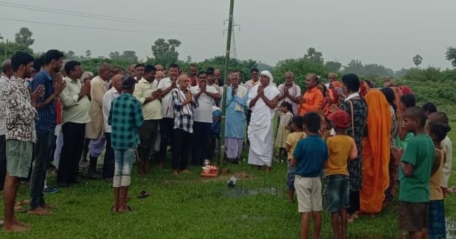 रहुआ पश्चिम में कबीर सत्संग को लेकर किया भूमि पूजन