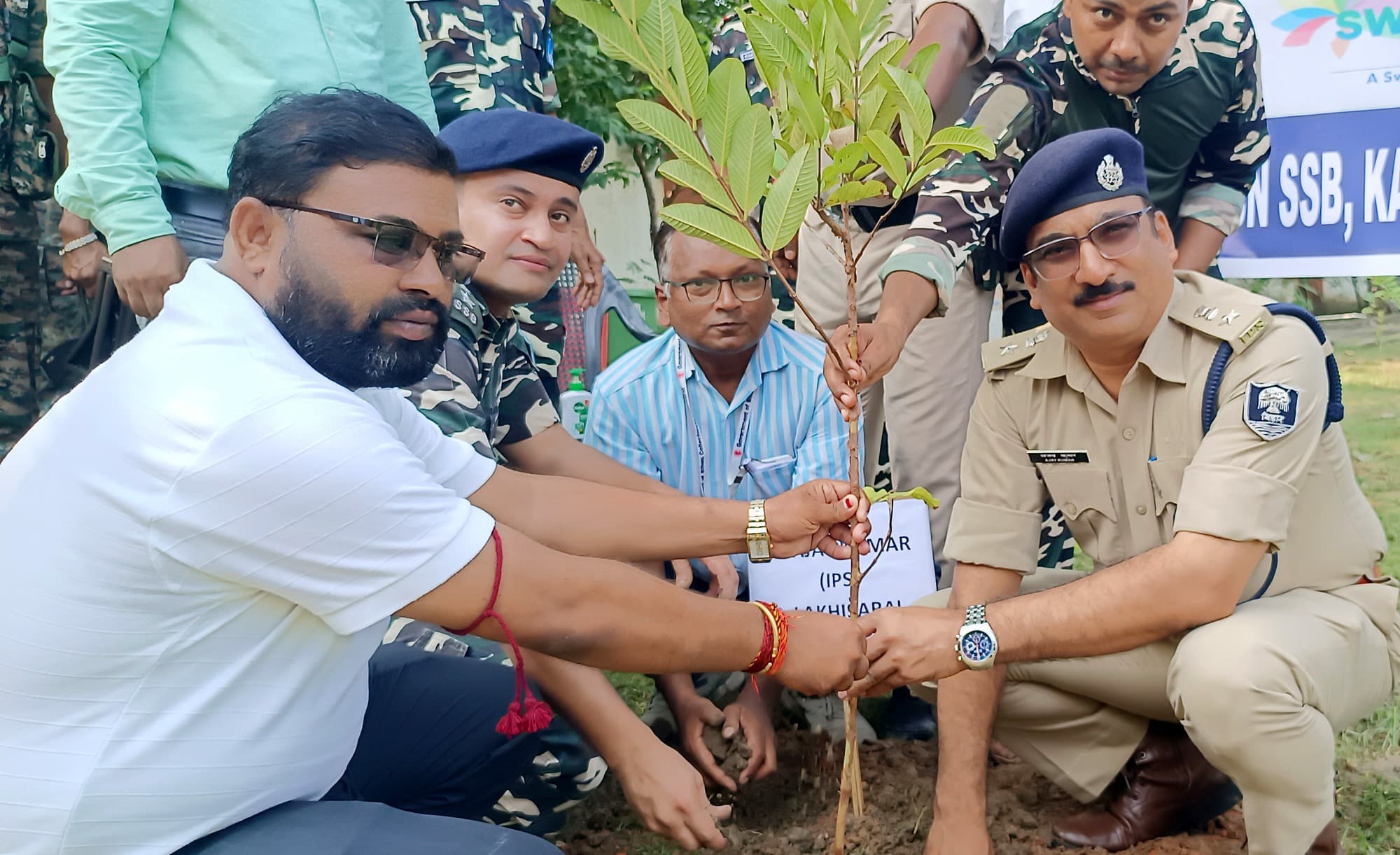 रैली में अधिकारियों ने दिया स्वच्छता का संदेश