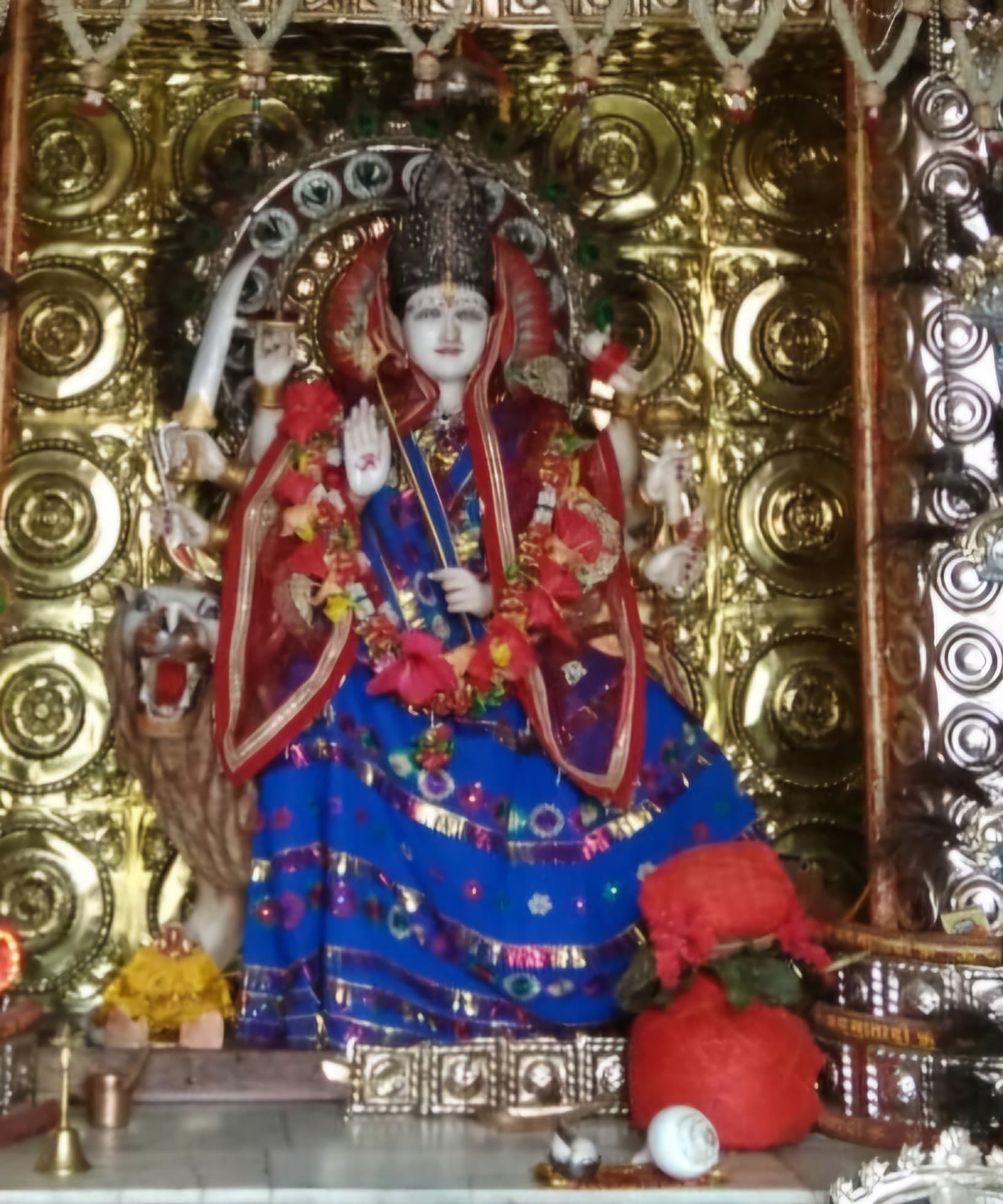 नवरात्रा पूजा की तैयारी पूरी, बढ़ी बाजार की रौनक