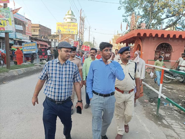 Motihari: मुख्य पथ से अतिक्रमण हटाने की दी चेतावनी