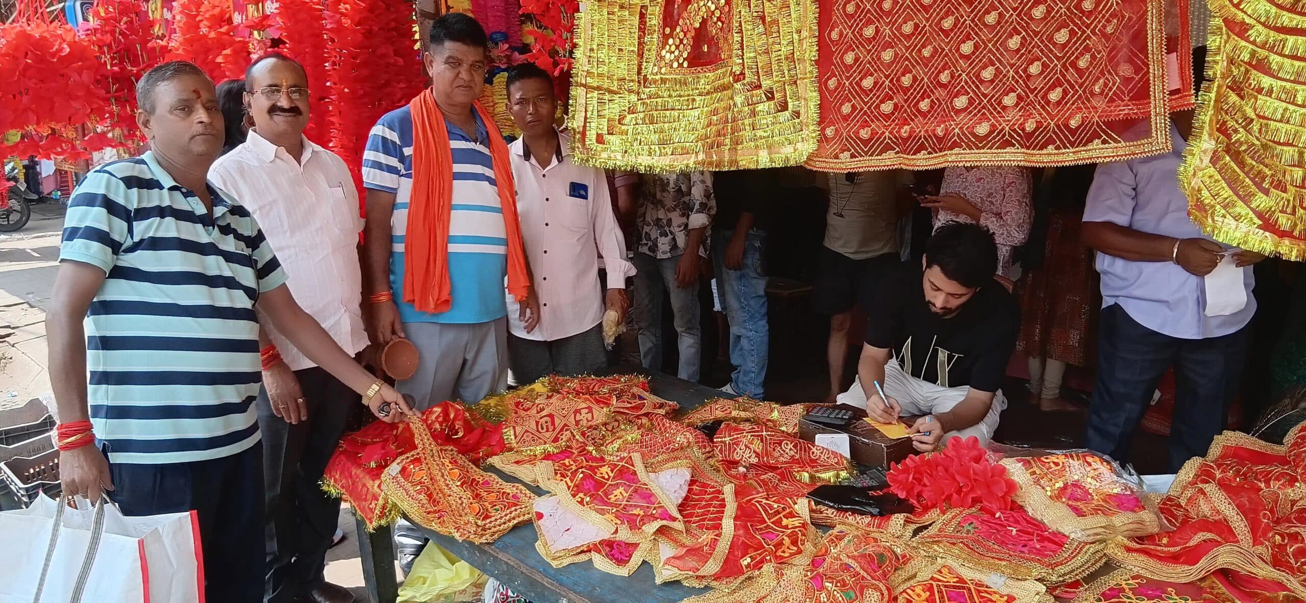 Bokaro News : नवरात्र को लेकर बाजारों में रही चहल-पहल