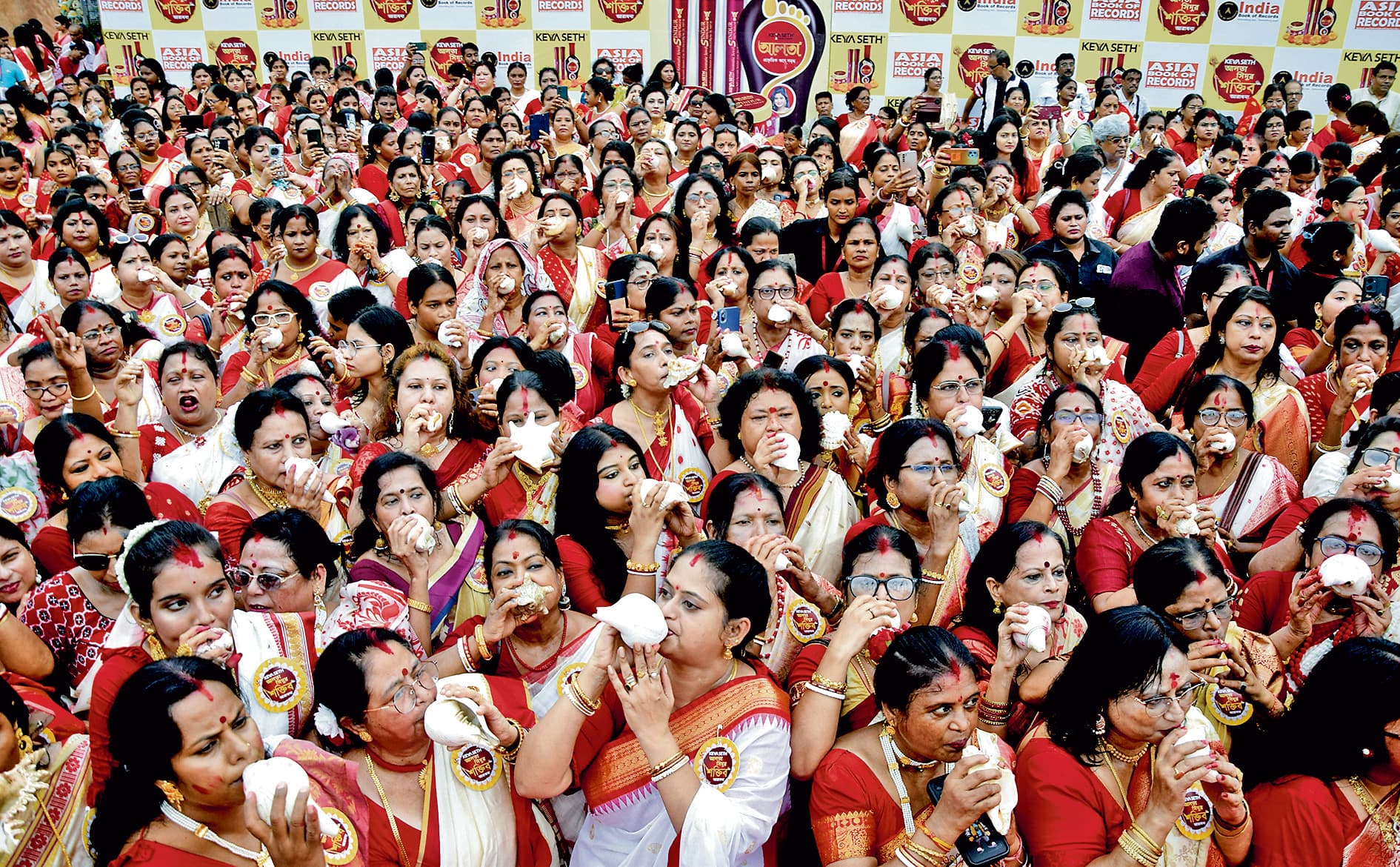 सामूहिक शंखनाद कर रचा इतिहास