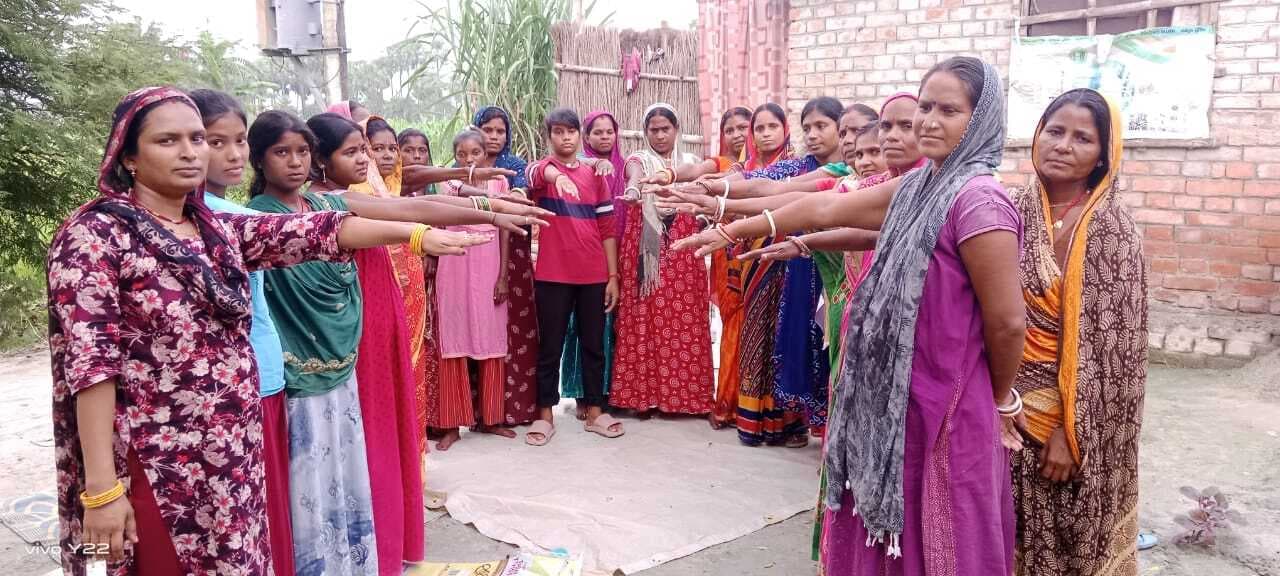hajipur news. ड्रॉपआउट रोकने व बाल विवाह खत्म करने के लिए चार प्रखंडों में हो रहा शिक्षा चौपाल