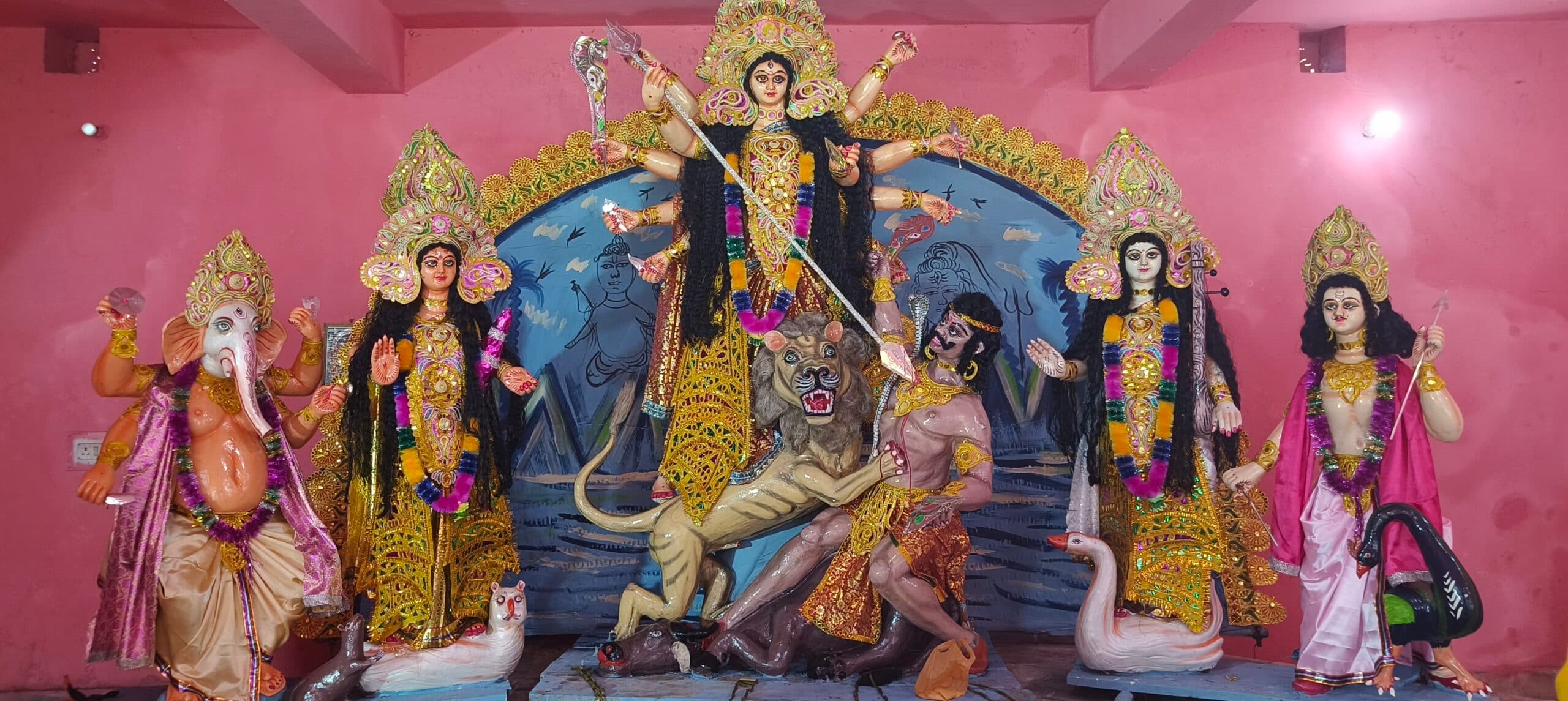 Dhanbad News: बिराजपुर में कलश स्थापना के साथ पूजा शुरू