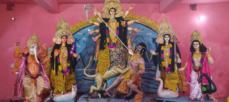 Dhanbad News: बिराजपुर में कलश स्थापना के साथ पूजा शुरू