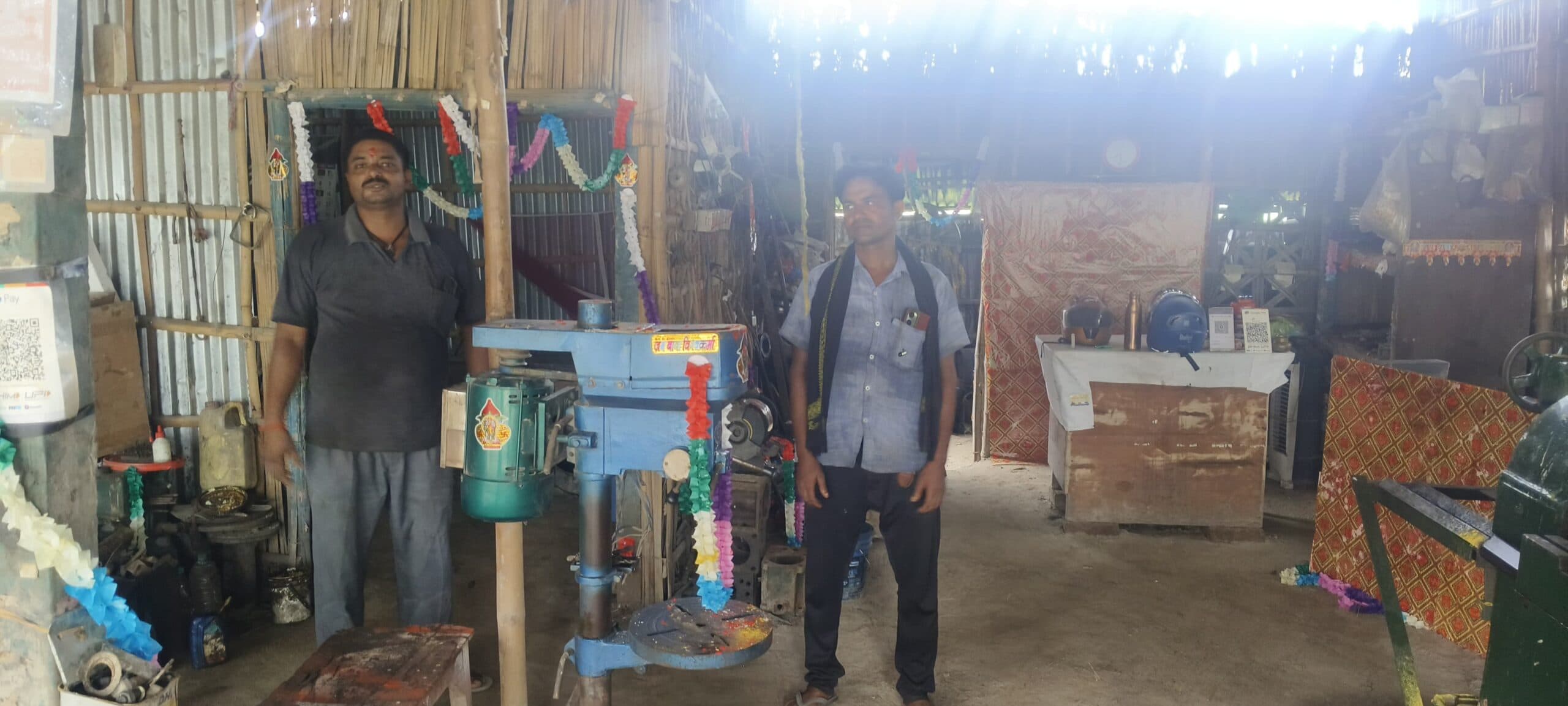 कोलासी बाजार की एक वेल्डिंग व गैरेज में चोरों ने की चोरी