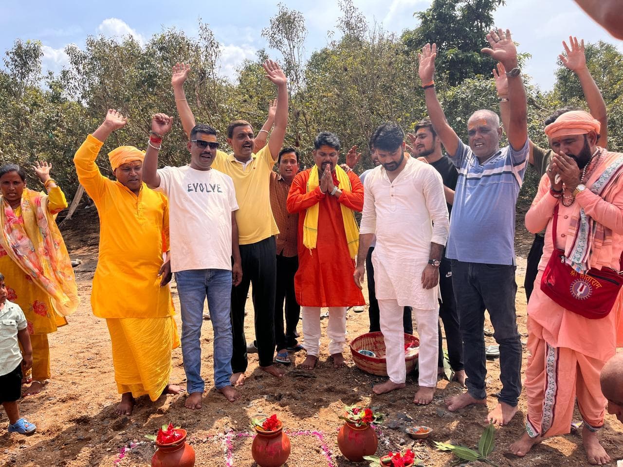 कलश स्थापना के साथ डकरा क्षेत्र में शारदीय नवरात्र पाठ शुरू