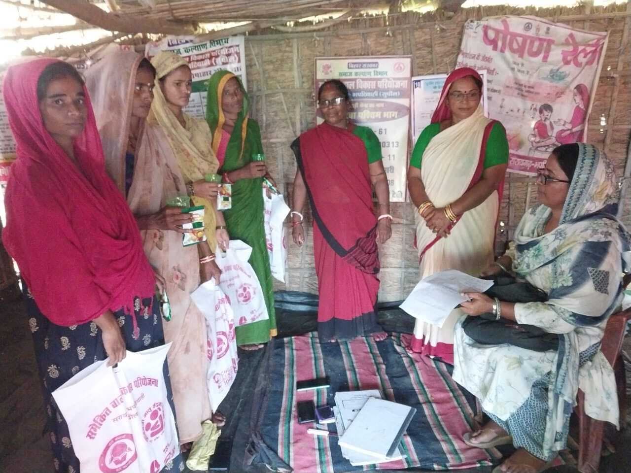 145 आंगनबाड़ी केंद्रों पर टीएचआर का वितरण