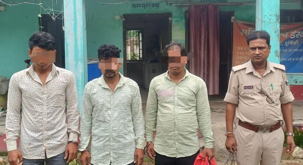 दो संगीन कांडों के तीन फरार आरोपित गिरफ्तार