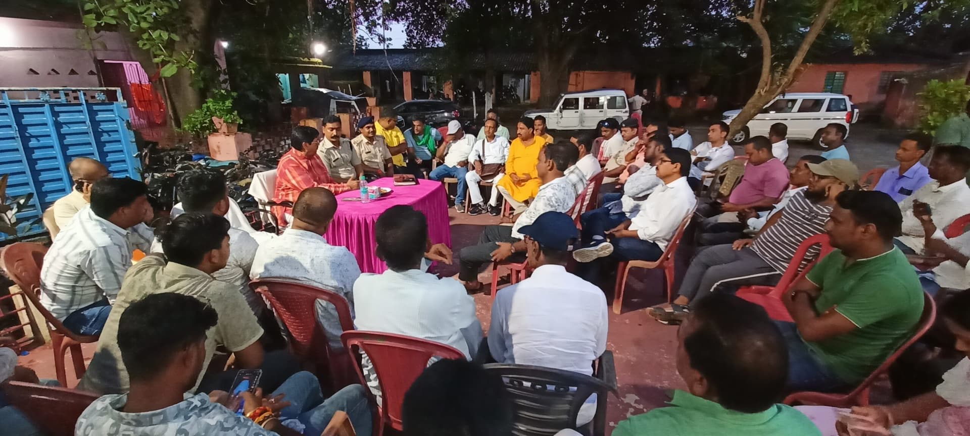 शांति व सौहार्दपूर्ण माहौल में सभी मिलकर मनायें दुर्गा पूजा : चुन्ना सिंह