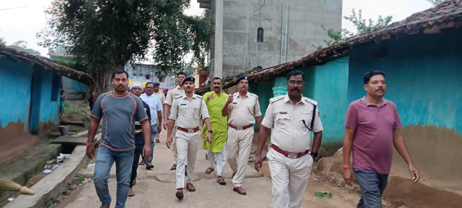 Chaibasa News : सोशल मीडिया पर भ्रामक पोस्ट करने या अफवाह फैलाने वालों पर होगी कार्रवाई