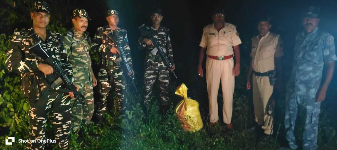 7.3 किलो गांजा बरामद, तस्कर फरार