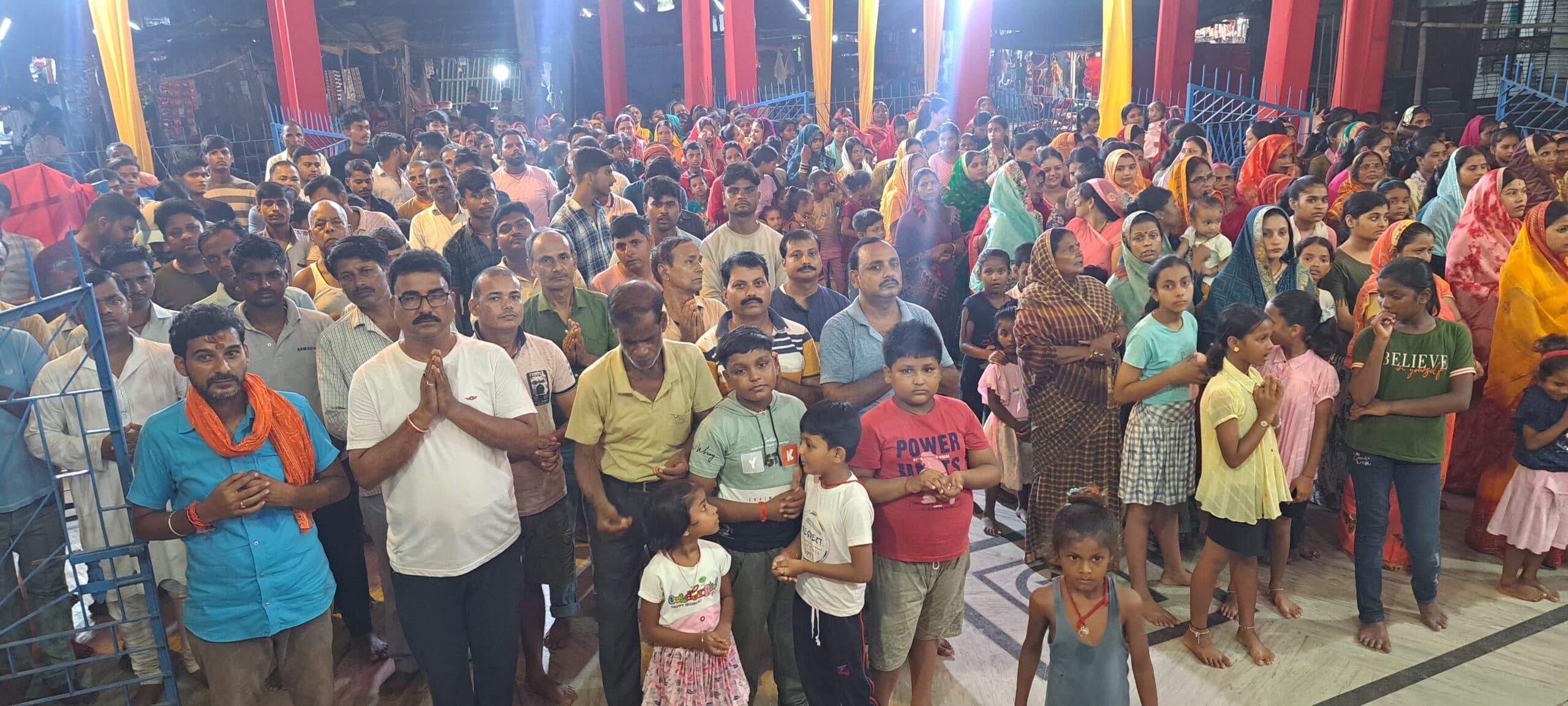 माता के जयकारे व भक्ति गीतों से गुंजायमान हो रहा वातावरण