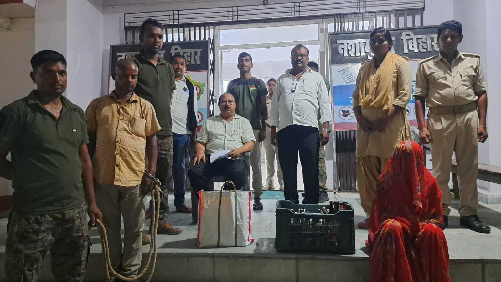 छापेमारी में 19.55 लीटर शराब बरामद, दो धंधेबाज गिरफ्तार