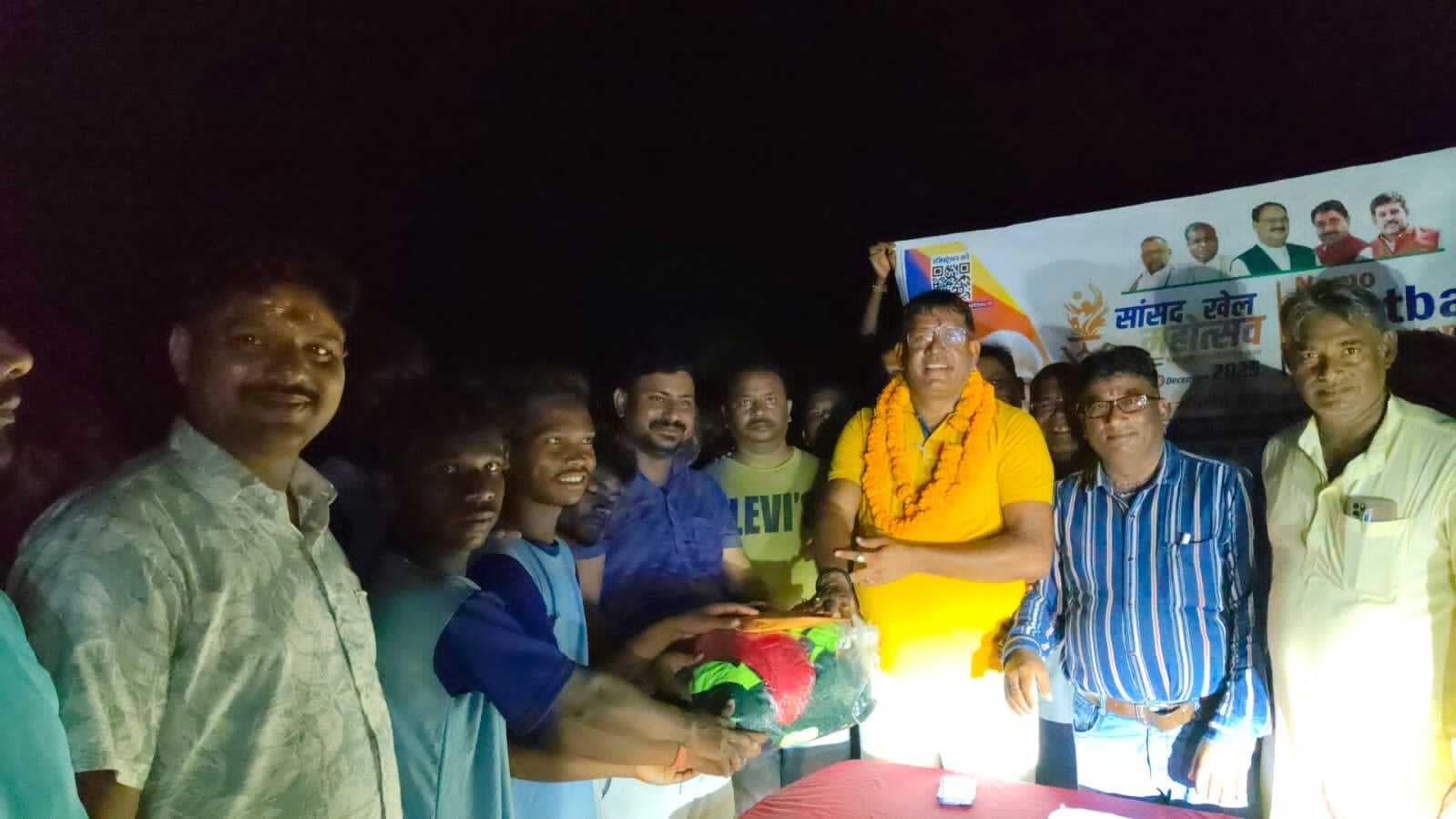 नमो फुटबॉल टूर्नामेंट में भुरकंडी की टीम रही विजयी