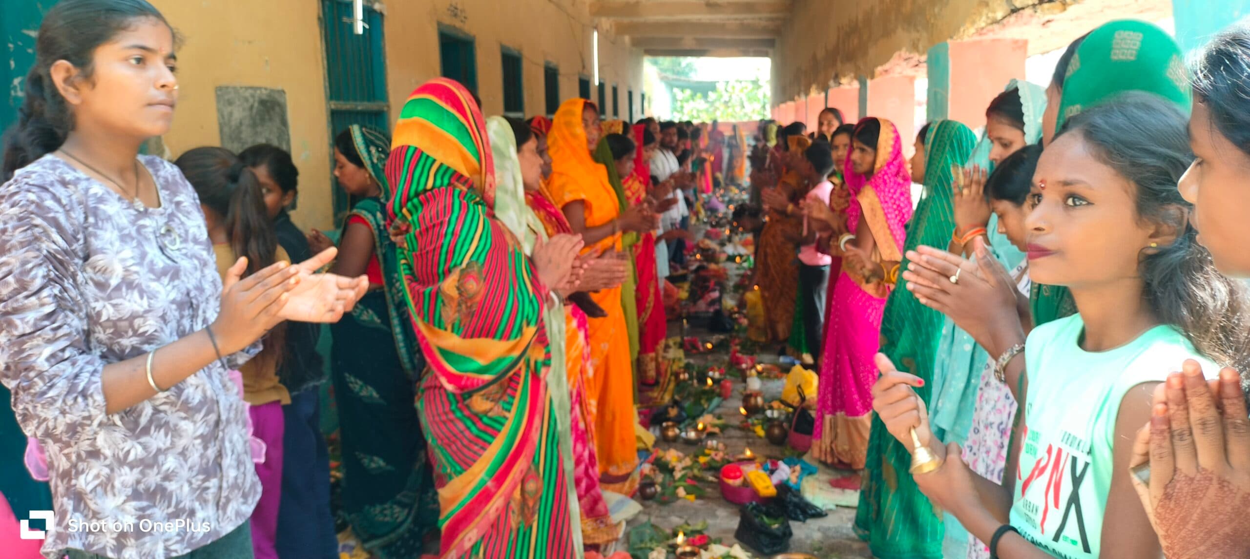 माता चंद्रघंटा की पूजा में उमड़ा आस्था का सैलाब