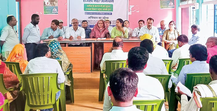 Gopalganj News : बिजली कटौती, जर्जर तार व ट्रांसफाॅर्मर के सवाल पर गरमायी पंस की बैठक