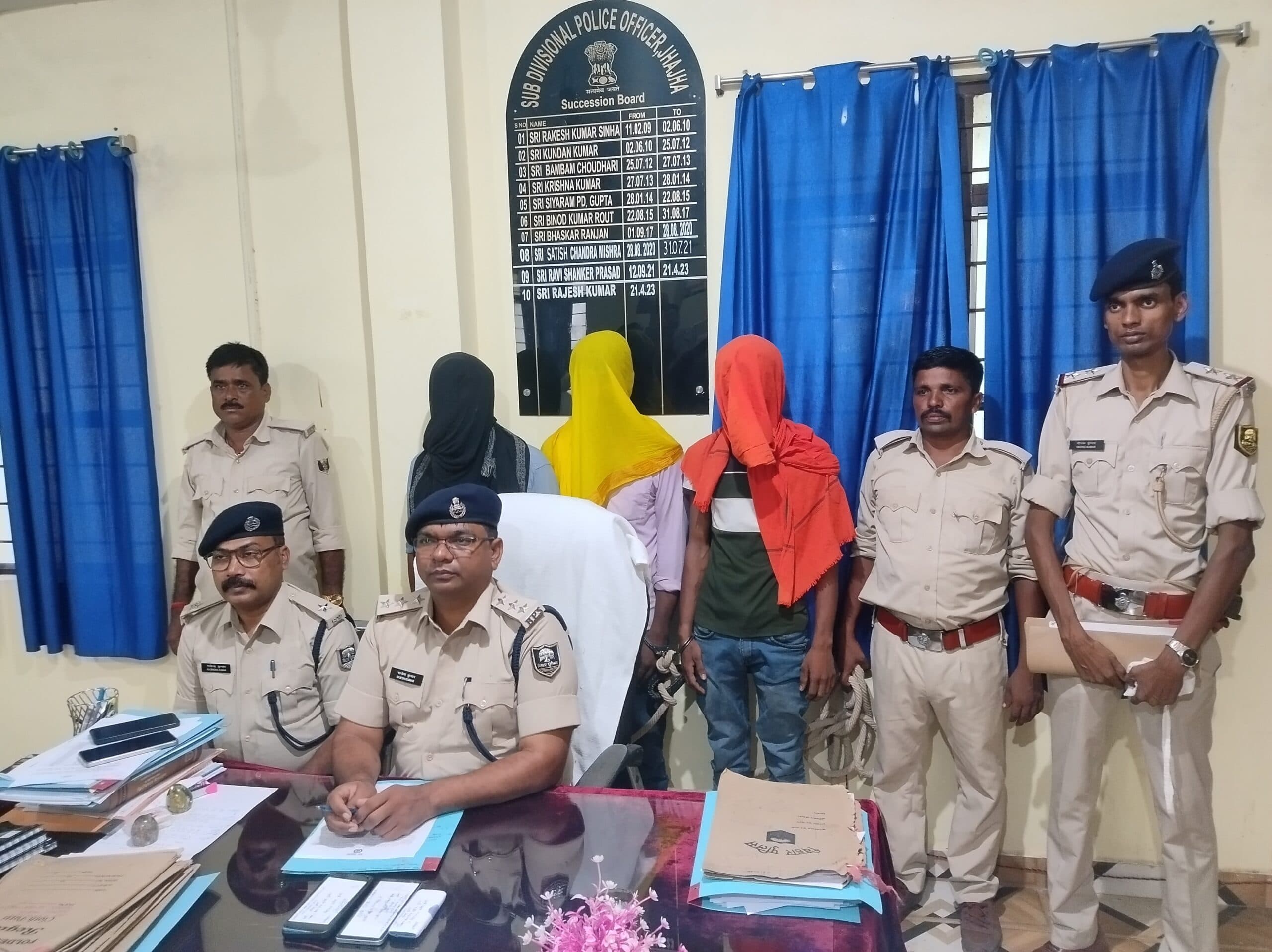 पिकअप लूट मामले में पुलिस ने तीन को किया गिरफ्तार