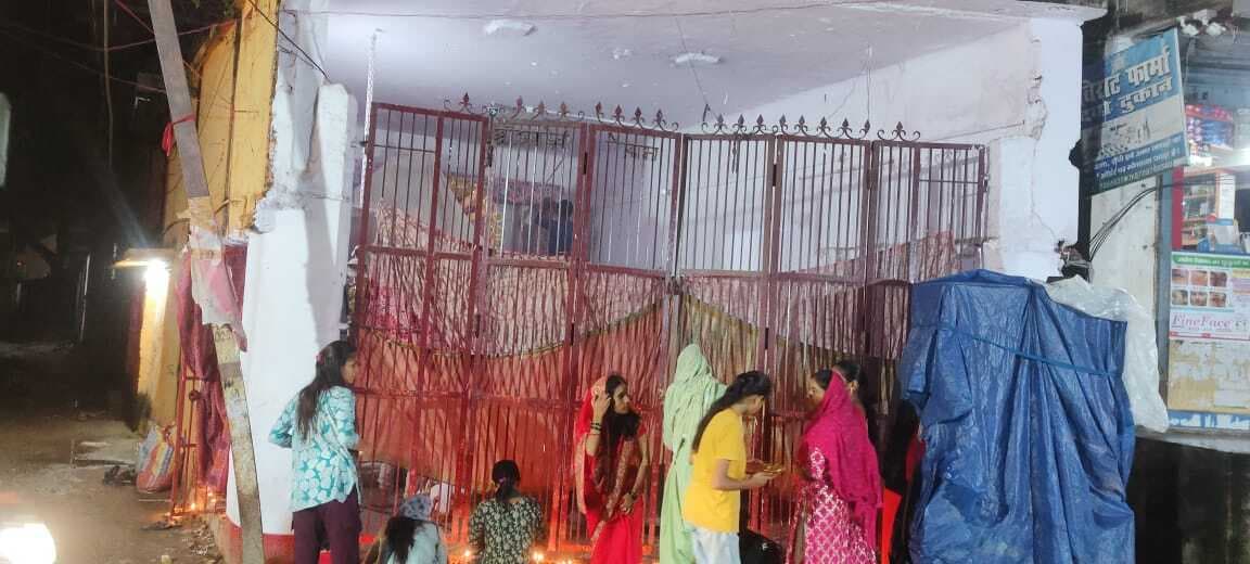 छोटी दुर्गा मंदिर में आजादी के पहले से हो रही मां की आराधना