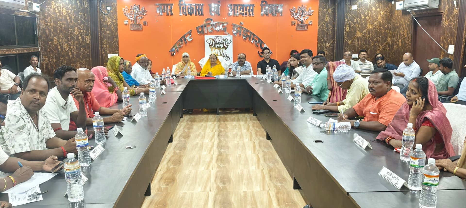 Madhubani News : नगर परिषद की बैठक में उपमुख्य पार्षद ने भेदभाव का लगाया आरोप
