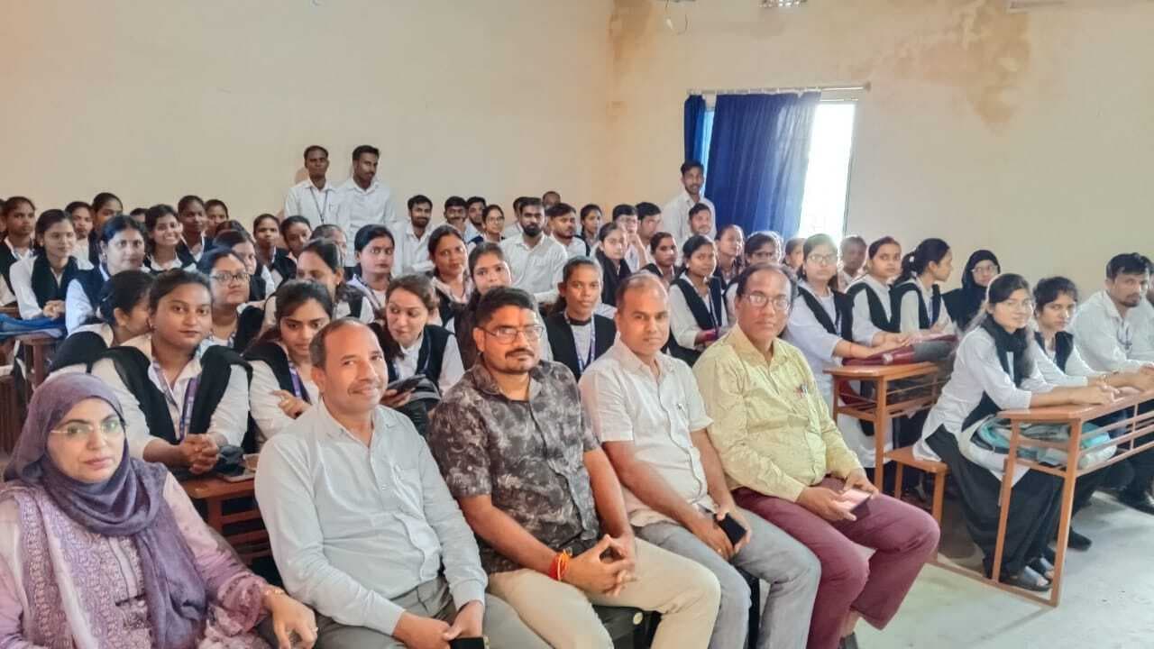 Giridih News :सुभाष शिक्षक प्रशिक्षण कॉलेज में सेमिनार का आयोजन