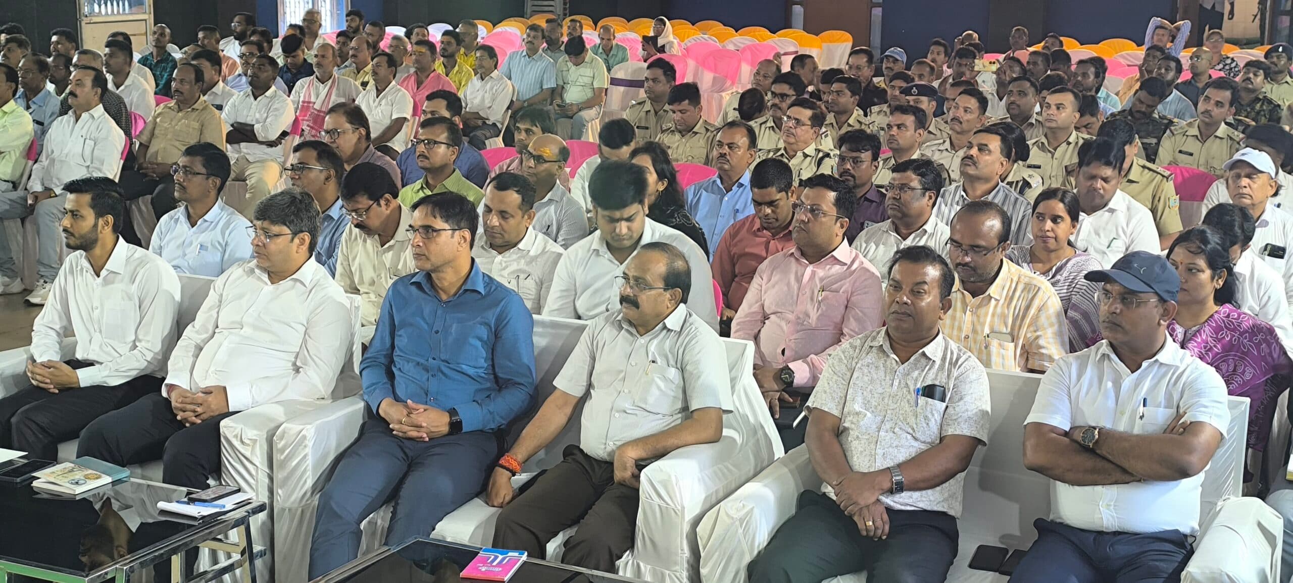 Giridih News :पंडालों की होगी सीसीटीवी से निगरानी, तैनात रहेगी पुलिस