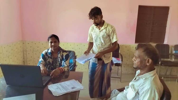 नपं व पंचायतों में राशन कार्ड बनाने के लिए शिविर का आयोजन