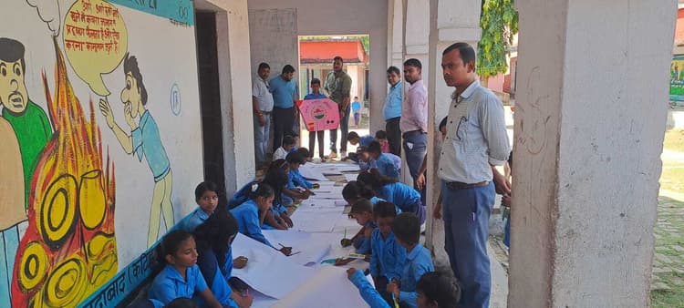 जागरूकता को ले छात्रों में पत्र लेखन, चित्रकला का हुआ आयोजित