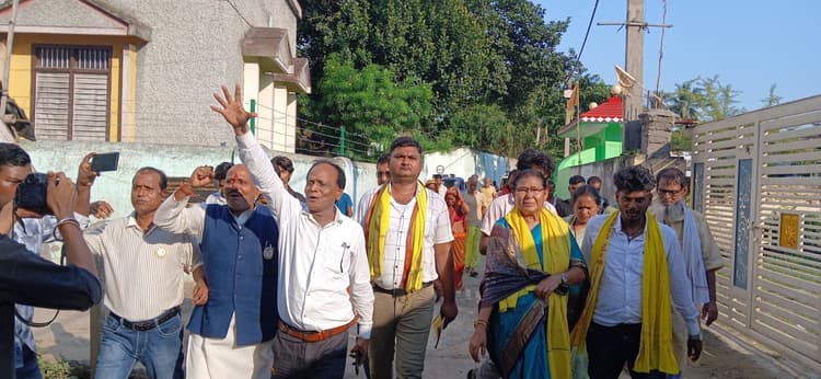 जनसुराज ने पदयात्रा निकाल कर दल के पांच उद्देशों से लोगों को कराया अवगत